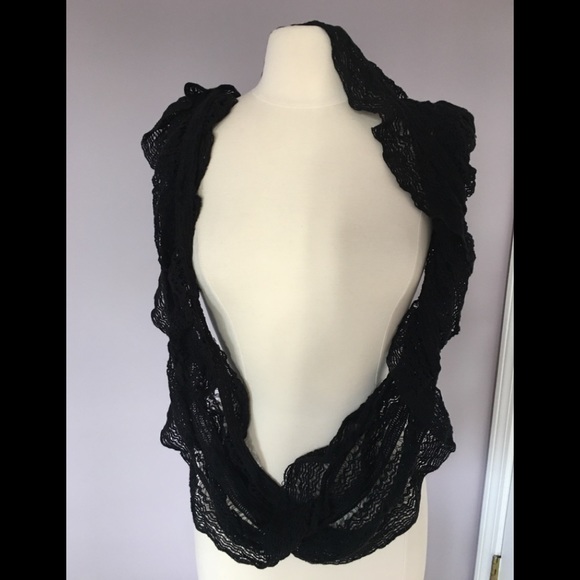 NWOT Black Lace Acrylic Infinity Wrap Scarf - Picture 4 of 5